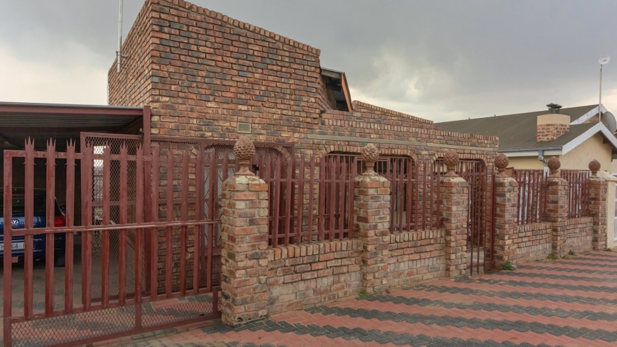 3 Bedroom Property for Sale in Gelukwaarts Free State